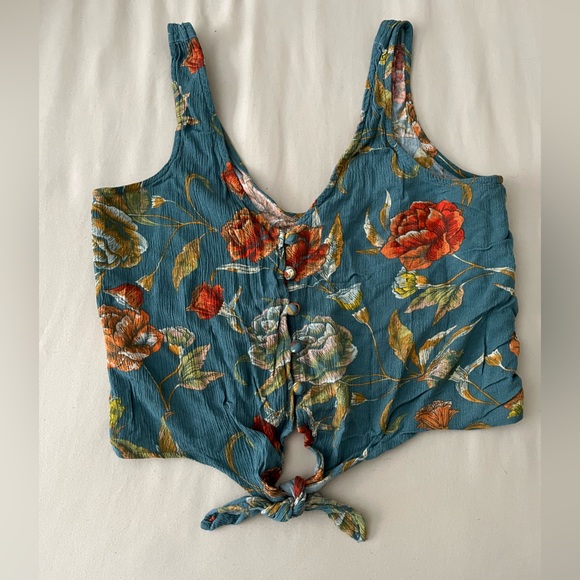 O’Neill Floral Crop - Picture 1 of 8